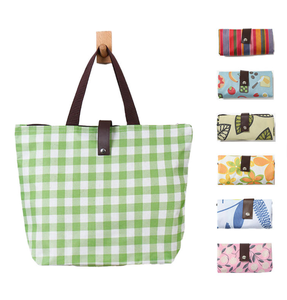 Bolsa de compras apilable, portátil y reutilizable, bolsa enrollable con logotipo personalizado - Product Image 1