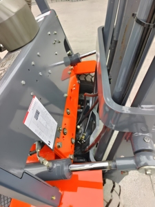 Montacargas Usado de 1500 kg, Serie 15, Tipo Sit-Down, para Manejo de Materiales en Almacenes - Product Image 6