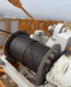 Grúa Torre de 25/30 Toneladas con Motor de Caja de Cambios, Bomba de Construcción, Nuevo Rendimiento, 1 Año de Garantía - Product Image 4