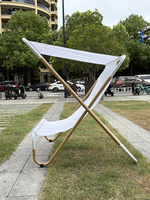 Chaise longue de luxe pliable et portable pour la plage, le jardin ou la piscine avec auvent pare-soleil