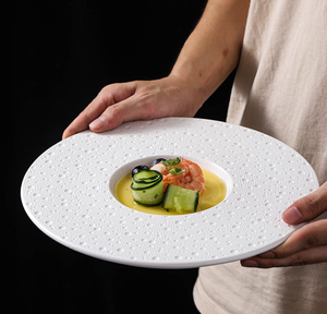 Assiettes en céramique noires et blanches, style nordique moderne minimaliste, écologiques, sans BPA, durables, en porcelaine de haute qualité pour hôtels et restaurants - Product Image 3