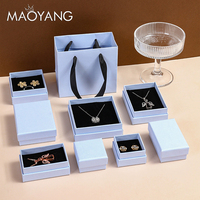 Boîte à bijoux en papier rigide multi-tailles en gros, boîte cadeau personnalisée avec gaufrage et marquage à chaud, emballage pour petits accessoires
