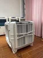 Refroidisseur d'air centrifuge avec moteur sans balais à courant continu