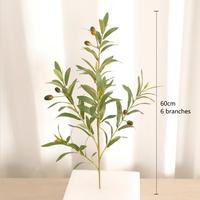 Branches de feuilles d'olivier artificielles les plus vendues pour le mobilier de jardin et les décorations estivales de mariage