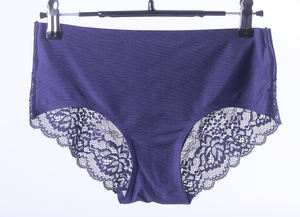 Venta Directa de Fábrica: Bragas Adhesivas de Encaje Sexy Sin Costuras de Secado Rápido con Borde Festoneado/En Forma de Lechuga - Product Image 5