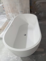 Baignoire autoportante ovale moderne de 67 pouces en pierre artificielle blanche écologique, surface solide, 1700 mm, pour projet de villa