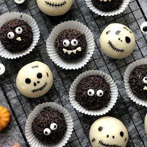 <span class=keywords><strong>Yeux</strong></span> comestibles <span class=keywords><strong>en</strong></span> <span class=keywords><strong>sucre</strong></span> pour la décoration de gâteaux, cupcakes et biscuits pour Halloween - Product Image 2