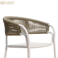 Ensemble noir moderne de tabourets de hauteur de comptoir de bistro mobilier chaises hautes de bar de jardin pour l'extérieur