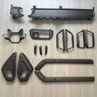 Accessoires de voiture : Cadre de poignée de porte arrière en carbone sec (2 pièces) pour Land Rover Defender 2020+