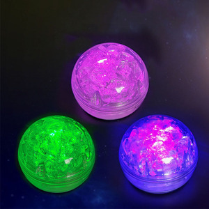 Nước kích hoạt <span class=keywords><strong>LED</strong></span> Glow <span class=keywords><strong>ice</strong></span> cubes mới nhất Light-Up đồ chơi cho KTV thanh đám cưới bé tắm cho tốt nghiệp Valentine của ngày bên - Product Image 1