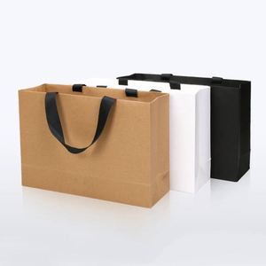 Sac en papier noir brillant avec poignée, personnalisé par KM Oem, pour cadeaux d'achat, pour les entreprises - Product Image 2