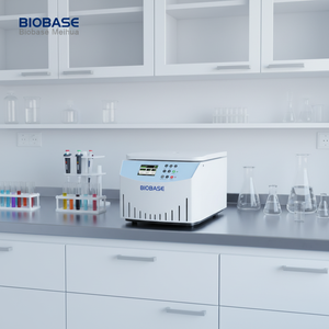 جهاز طرد مركزي مختبري موثوق من BIOBASE، منخفض السرعة، يوضع على الطاولة، مع فتح أوتوماتيكي للباب، لفصل السيرم - Product Image 1