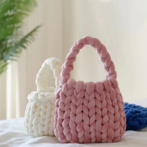 Chunky Trọng Lượng 3Cm Độ Dày Cánh Tay Crocheting Rỗng Khổng Lồ Hình Ống Đầy Ưa Thích Bông Nhung Ống Sợi Cho Tay Đan Chăn - Product Image 4