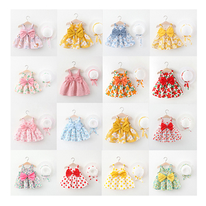 Ingrosso 2 Pezzi Abito Estivo per Bambine, Vestito Floreale da Principessa Senza Maniche con Fiocco e Cappello, Abbigliamento per Bambine - Product Image 1
