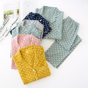 Conjunto de pijama de 2 piezas para hombre y mujer, ropa de dormir suave e informal - Product Image 1