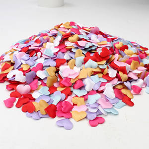 100-teilige Packung Schwamm Herz gepresste Hochzeit Konfetti Blütenblatt Sprinkler Stoff Herz Teppich Szene Dekoration 2cm Bett - Product Image 5