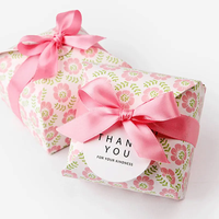 Boîte cadeau de mariage carrée rigide rose en gros avec laminage mat, gaufrage, motif floral, taille personnalisée, emballage artisanal pour biscuits et bonbons