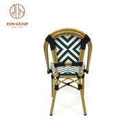 Vente en gros de chaises de restaurant empilables morden de bonne qualité avec cadre en aluminium Chaise de salle à manger en plein air en rotin PVC Chaises de jardin