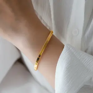 No Rust Jewelry 18K Gold Plated No Fade High Quality Simple Versatile Fish Scale Bracelet Stainless Steel Jewelry Wholesale