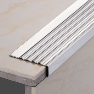 <span class=keywords><strong>Nez</strong></span> <span class=keywords><strong>de</strong></span> <span class=keywords><strong>marche</strong></span> antidérapant en aluminium <span class=keywords><strong>avec</strong></span> décoration en acier inoxydable <span class=keywords><strong>LED</strong></span>, bande <span class=keywords><strong>de</strong></span> <span class=keywords><strong>marche</strong></span> - Product Image 6