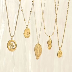 2024 New Style High-End <b>Titanium</b> Steel Clavicle <b>Chain</b> Necklace Retro European American Fashion Light Luxury Color-Free - Product Image 1