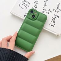 Nouveau Design TPU Cas De Luxe Puffer Cas De Mode Couverture D'hiver Vers Le Bas Puffer Veste Téléphone Cas pour iPhone 13 14 15 16 17 Pro Max