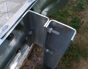 Europeo EN1317 per veicoli autostradali a caldo in acciaio zincato sicurezza stradale W trave Guardrail barriere di traffico per strada urbana - Product Image 2