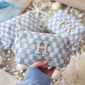 Pochette à cosmétiques bleue à carreaux, cadeaux pour demoiselles d'honneur, thème 'Last Toast on the Coast', 'Coastal <span class=keywords><strong>Cowgirl</strong></span>', personnalisable avec initiales, pour fête - Product Image 3