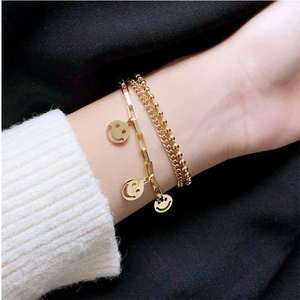 Fancy Jewelry gold disco in acciaio inossidabile sorriso sorridente incisione del viso charms braccialetti a catena spessa a triplo strato per donne ragazze - Product Image 3