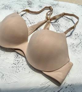 YUNCHI 013 Sujetador de encaje sexy sin costuras para mujer, fino y transpirable, ideal para el verano, tipo camiseta con efecto push-up. - Product Image 5