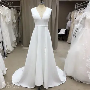 2022 Sexy Satin V-Ausschnitt Ärmellose Brautkleider Formelle Hochzeit Brautkleider Backless Simple Elfenbein Brautkleider