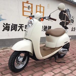 <span class=keywords><strong>Scooter</strong></span> <span class=keywords><strong>Honda</strong></span> rétro d'occasion importé, petit modèle Turtle 50cc, injection électronique, refroidissement par eau, également adapté aux trajets quotidiens - Product Image 3