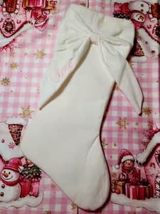 Stoking Natal Beludru dengan Hiasan Pita yang Sangat Lucu dan Menggemaskan untuk Dekorasi Perapian Dalam Ruangan dan Pesta di Rumah - Product Image 4