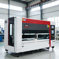 Machine de découpe laser à fibre haute précision 6000W pour tôles en acier inoxydable avec couvercle