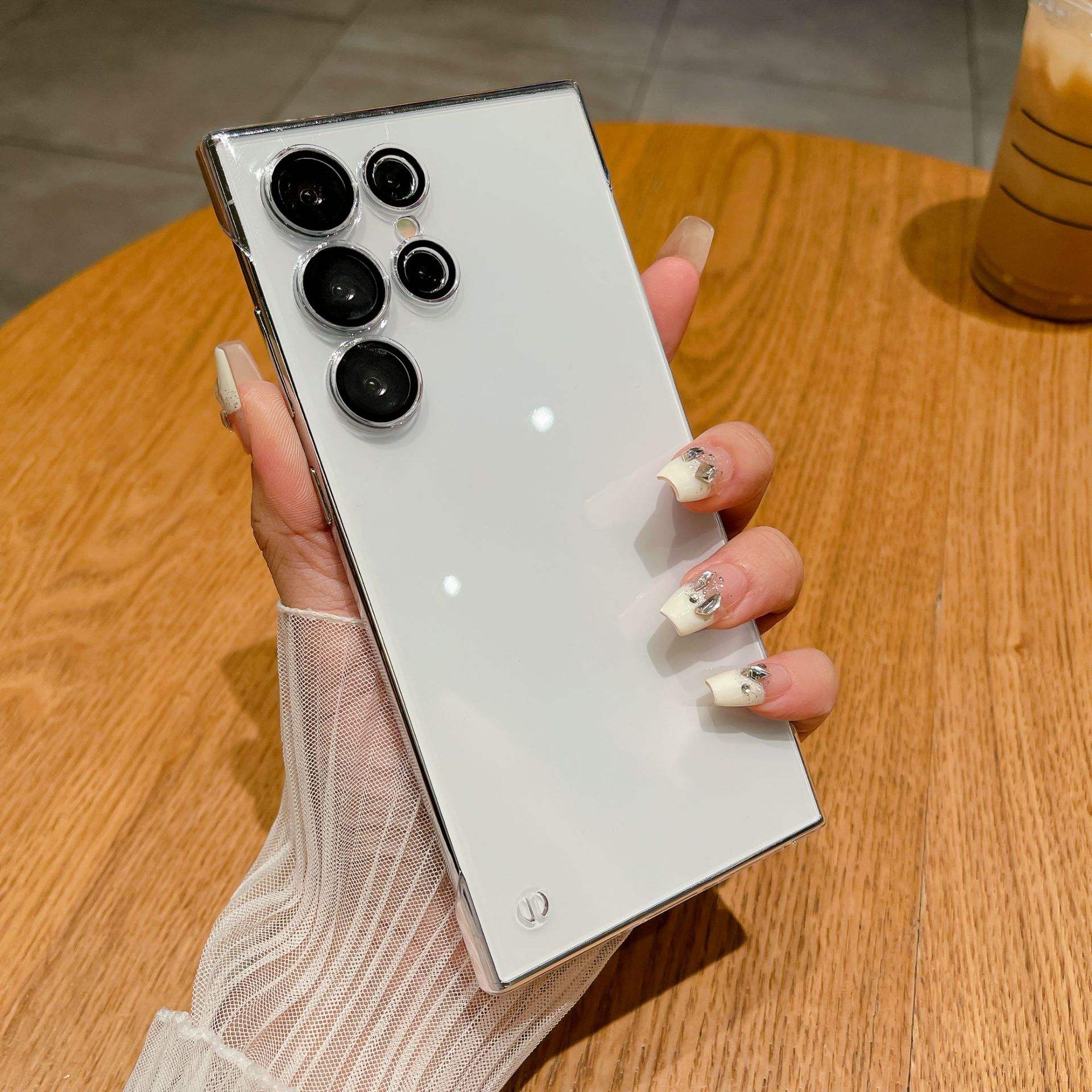 โปร่งใส