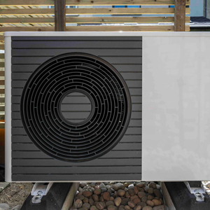 ปั๊มความร้อนแบบพัดลมด้านหน้าเดี่ยว 4KW 6KW 8KW โครงสร้างลดแรงสั่นสะเทือน ตั้งค่าการทำงานผ่าน Wi-Fi เพื่อรักษาอุณหภูมิห้องนั่งเล่นให้คงที่ - Product Image 1