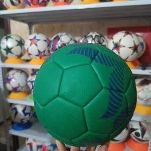 Balón de Balonmano de PU Suave de Alta Calidad, Venta Directa de Fábrica, Logotipo Personalizado, Tamaños 3, 2, 1, 0, para Entrenamiento y Competición - Product Image 1