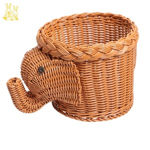 Guangxi bobai dely pp wicker elephant plastic rattan woven gift basket wholesale