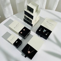 Boîte à bijoux pour collier et boucles d'oreilles, coffret cadeau, boîte à bagues, petite boîte rigide en carton, finition mate, sécurité, gaufrage gratuit
