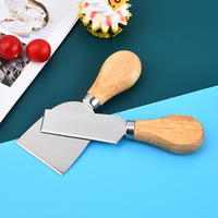 Coltelli da formaggio 4 pezzi con manico in legno, tra cui Mini forcella a forchetta, piano stretto e coltello da spalmare in metallo
