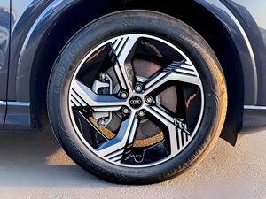 Audi Q4 e-tron 2025 - Product Image 6