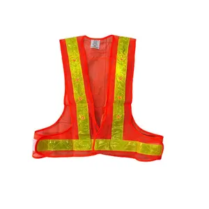 Modelo caliente Seguridad en las carreteras Trabajo de construcción Seguridad vial LED Camisetas interiores reflectantes asequibles