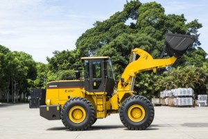 Chargeuse sur pneus XG953H neuve haute performance de 5 tonnes avec godet pour roche et grappins à vendre - Product Image 6
