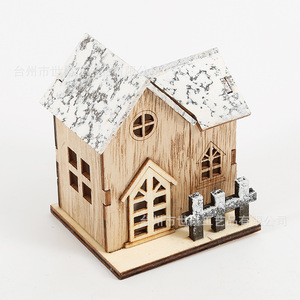 บ้านไม้จำลองฉากหิมะประดับไฟตกแต่งคริสต์มาสสำหรับบ้าน สำนักงาน โต๊ะทำงาน - Product Image 4