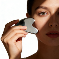 Outil de massage Gua Sha en acier inoxydable de qualité médicale 304, en forme de cœur, pour le lifting du visage