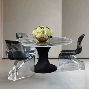 Table ronde en fibre de verre et résine transparente, effet cristal, motif pétales, ondulations aquatiques, mobilier d'intérieur haut de gamme pour hall d'exposition - Product Image 3