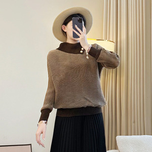 Maglione Pullover a maniche lunghe <span class=keywords><strong>in</strong></span> <span class=keywords><strong>velluto</strong></span> oro di fascia alta da <span class=keywords><strong>donna</strong></span> stile autunno inverno stile retrò con bottoni Miyake <span class=keywords><strong>camicia</strong></span> - Product Image 1