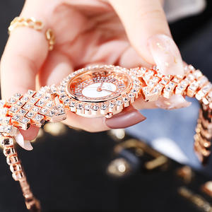 Montre Bracelet de Luxe Décontractée pour Femme, Style Ciel Étoilé Diamanté, Montre-Bracelet Givrée pour Femme - Product Image 2