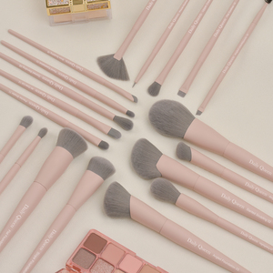 DailyQueen Morph 19 Pcs Pink Vegan Synthetic Hair Paint Makeup Brushes Custom Logo High Quality Bling Foundation Concealer - Product Image 6