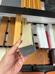Modern Natural Wood Grain Strip <strong>Metal</strong> Aluminum Ceiling <strong>Grid</strong> with Smoke-Proof Feature for Dining Hall - Product Image 5